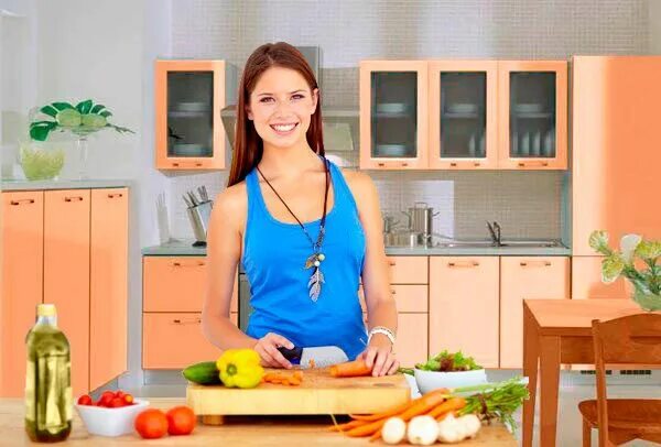 Мужская фотосессия на кухне. Он снова на кухне она. Мужчина на кухне. Передача кухня по каналу пятница. Секреты на кухне на пятнице ведущие.