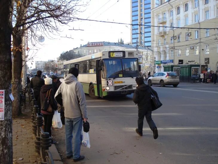 Воронеж остановиться. Остановка Кольцовская Воронеж. Девицкий выезд Воронеж остановка. Кольцовская улица остановка. Остановка нижняя Воронеж.