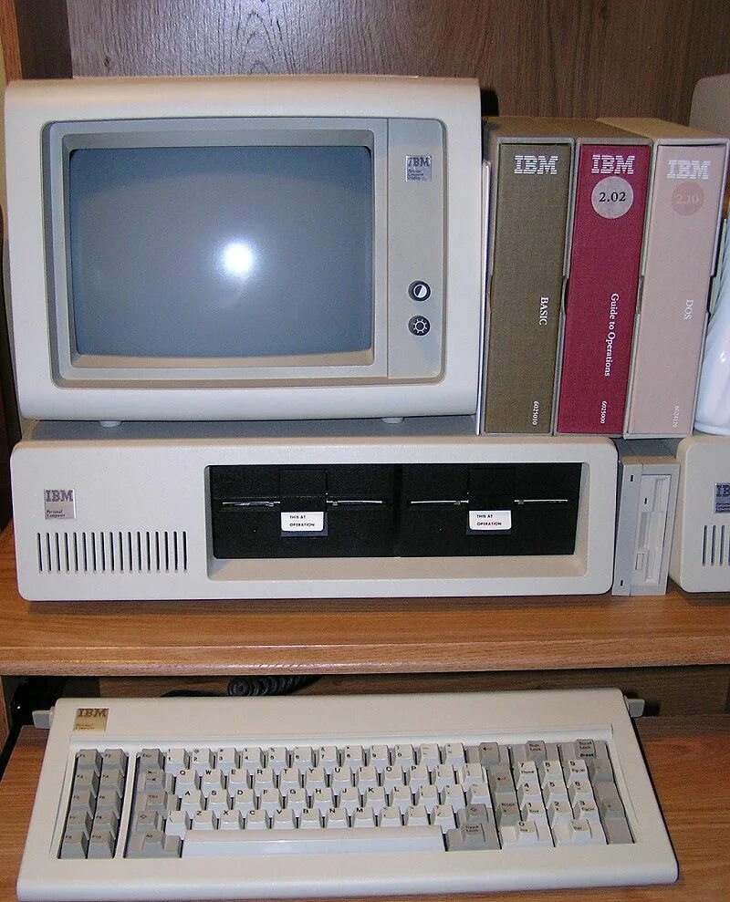 4 поколение купить. ПК IBM 5150. IBM PC 5150. IBM personal Computer 5150,. Первый ПК IBM 5150.