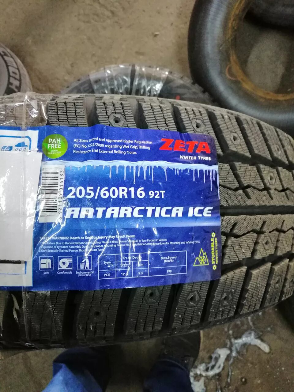 Шины zeta отзывы. 205/60r16 Zeta Antarctica Ice 92t шип. Hankook Winter iz 2 w616 205/60 r16 евроэтикетка. Шина Rapid Ice Knight 205/50 r17. 205/60r16 Zeta Antarctica 5 96h.