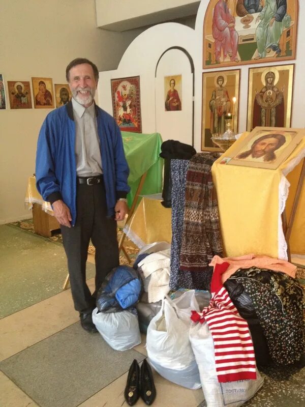 церковь вещи. церковь вещи. крестильная церковь новосибирск. можно ли отдать вещи в церковь. пункт сбора вещей.