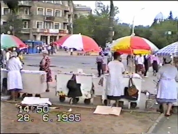 Нижний новгород 1995 год. Кинотеатр сормовский нижний новгород 1995 года. нижний новгород 1995 год видео. фото сормово нижний новгород 1995год киоски в центре сормова.