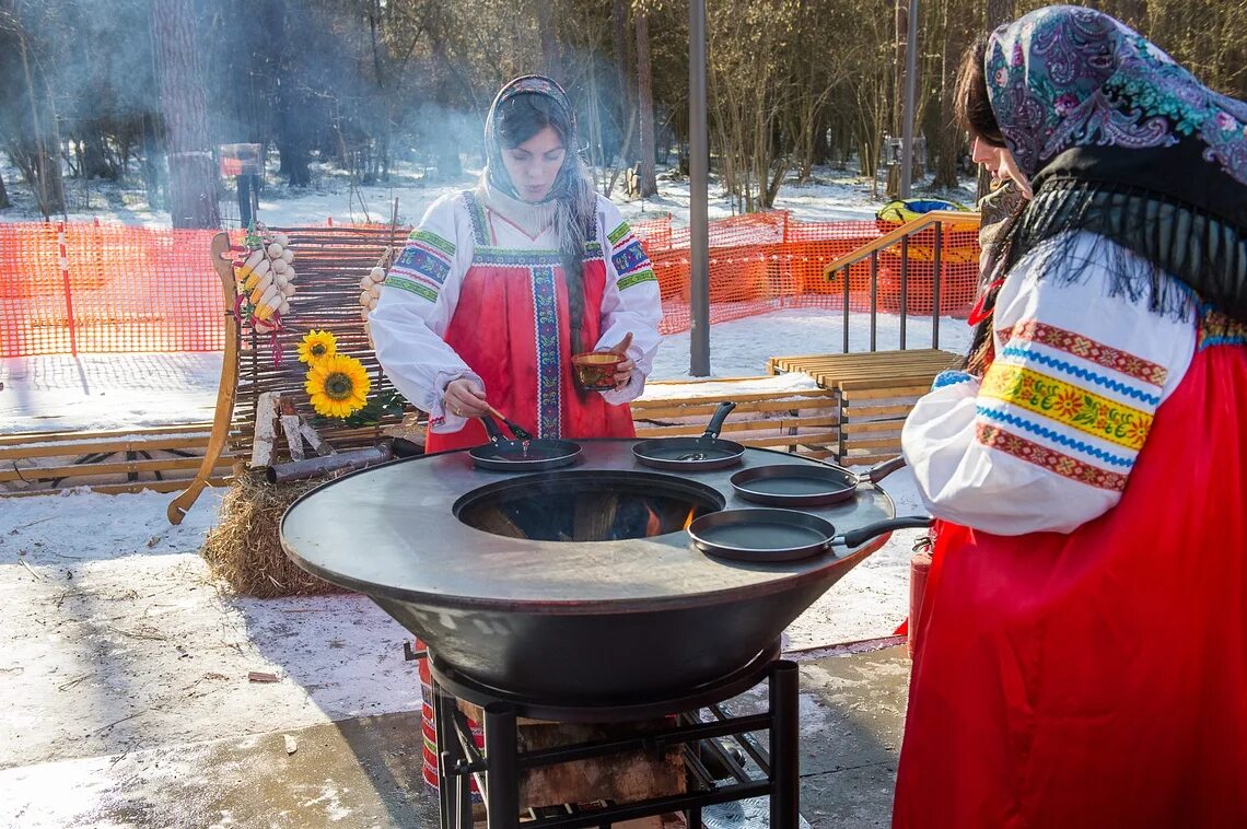 Масленица в солотче. Раздолье парк Одинцово Масленица. Парк Степанова Иваново Масленица 2022. Масленичные гуляния в парке Раздолье Волгоград. Масленица Кохма 2023.