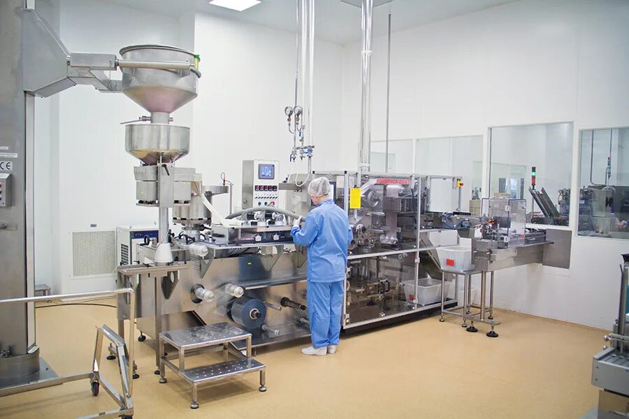 производственное оборудование. фасовочный цех для меда. машина фасования капсул delta. овощной заготовочный цех. помещение для фасовки.