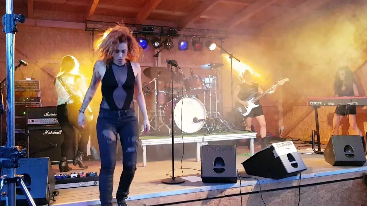 Strange kind of woman группа. Strange kind of women female deep purple. Strange kind of women итальянская группа википедия. Стрэндж кинд оф вумен группа. Strange kind of woman deep purple.