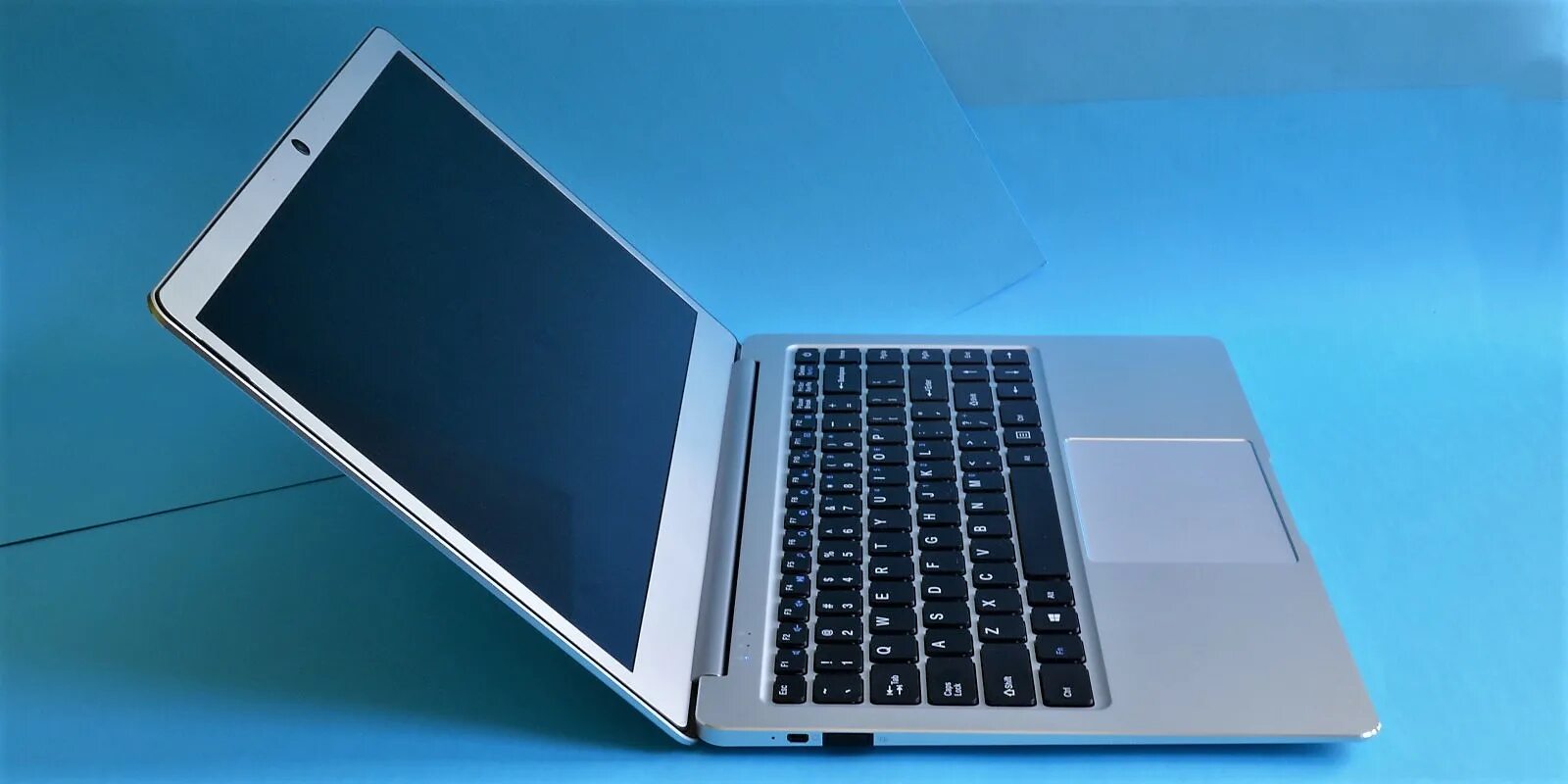 Teclast m50hd. Китайский ноутбук в металлическом корпусе. Teclast f7 Air Ultra dünne Laptop характеристики.