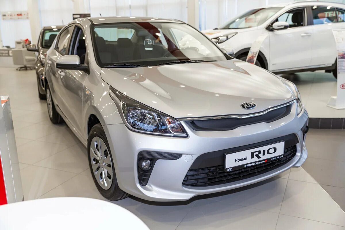 Купить киа рио 4 поколения. Kia Rio 4. Kia Rio 4 поколения. Kia Rio 4 поколения Рестайлинг. Кия Рио 4 2018.