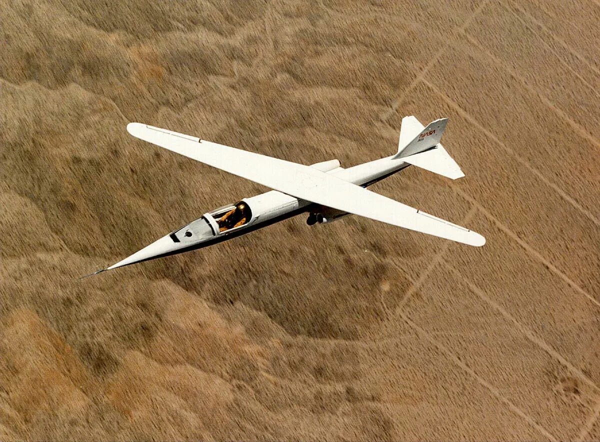 Support wing. «ames ad-1» — экспериментальный самолёт с косым крылом. берт рутан самолеты. nasa a1 pivot-wing.