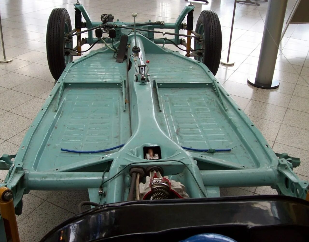 Шасси платформа. Vw beetle рама. vw type 4 chassis. citroen 2cv подвеска. шасси фольксваген жук.
