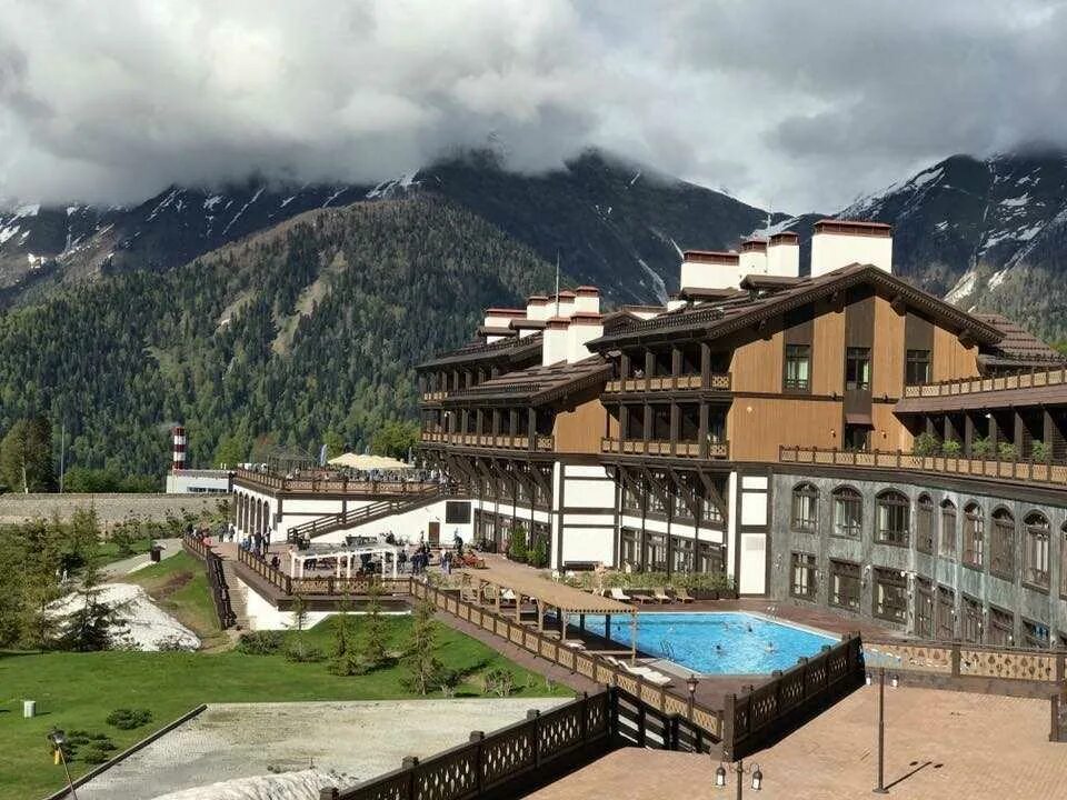 Ингушетия джейрах армхи. Горнолыжный спуск лисья гора балашиха. Клевер резорт горный алтай. Комплекс гор. Термальный комплекс aqua dome, лангенфельд.