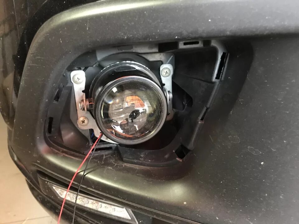 Замена лампы габаритов - Mitsubishi ASX, 1,6 л, 2014 года своими руками DRIVE2