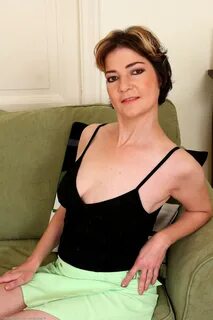 Hairy mom videos
