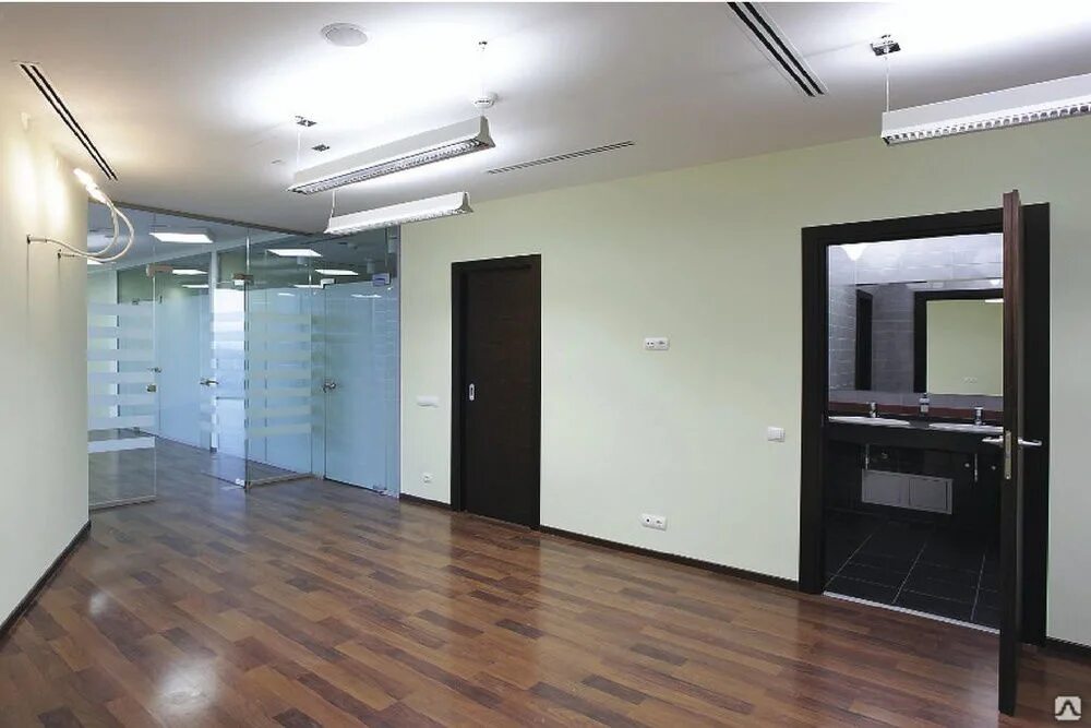 Красивое помещение. Стена в офисе. Отлично подойдет в помещения в. Современный офис. Отлично подойдет в помещения в.