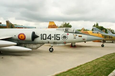 F 104