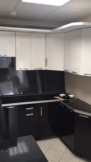 Кухня темный низ темная столешница