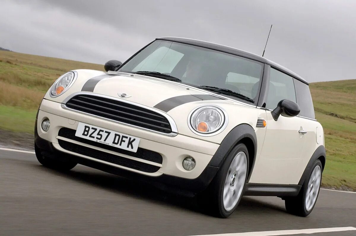 Mini cooper 1.6. Мини Купер 1. Мини Купер 1.6. Мини Купер 2007. Мини Купер 2009.