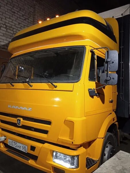 Крыша камаз. Камаз 4308 со спальником. евро камаз 4308 со спальником. камаз 4308 без спальника. камаз 4308 2025 кабина.