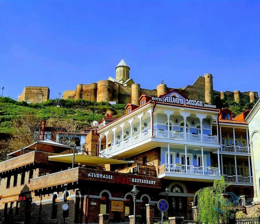 Гостиницы в грузии. Гостиница Аджария в Тбилиси. Олд Тбилиси. Отель old Tbilisi Hotel. Отель старый Тбилиси в Тбилиси.