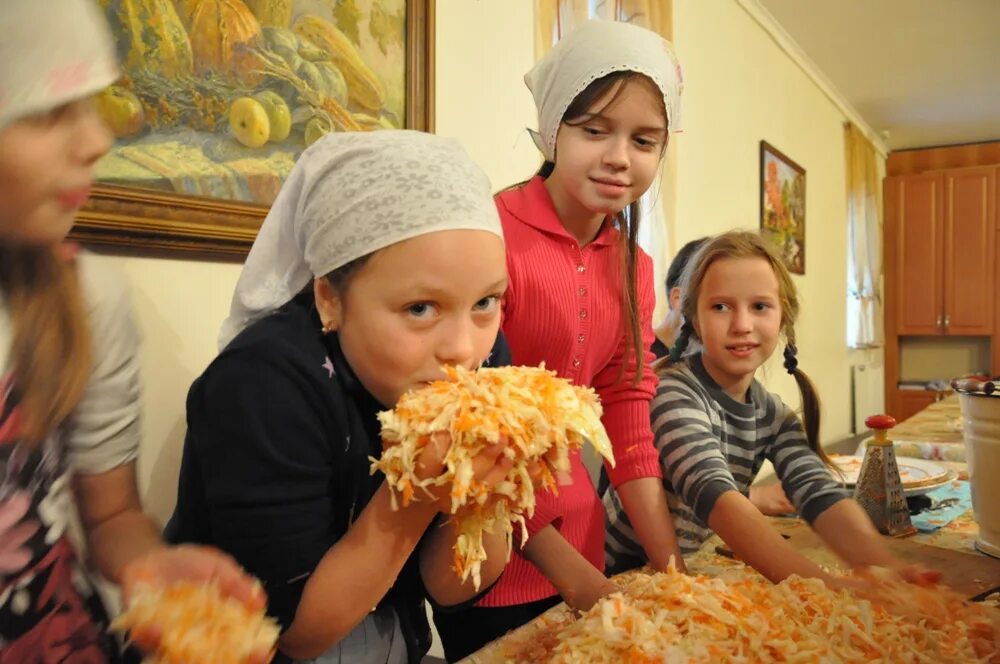 капустник день. капустник день. капустные вечеринки на руси. стих про капусту для детей. капустник день.