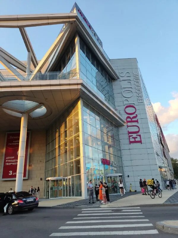 кинотеатр мираж питер. Vip зал мираж озерки. мираж синема европолис зал 16. мираж ростокино. мираж европолис зал 7.