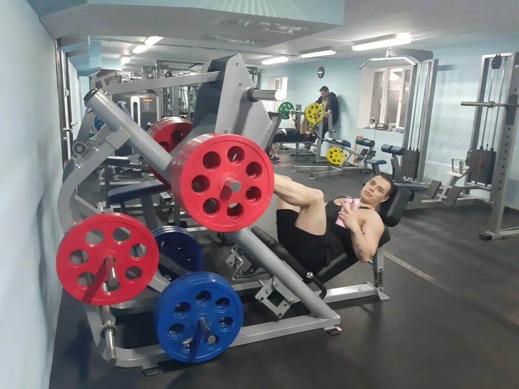 тренажерный зал максимус казань. максимус казань минская бассейн. спортзал максимус симферополь. максимус казань баруди. максимус тренажерный.