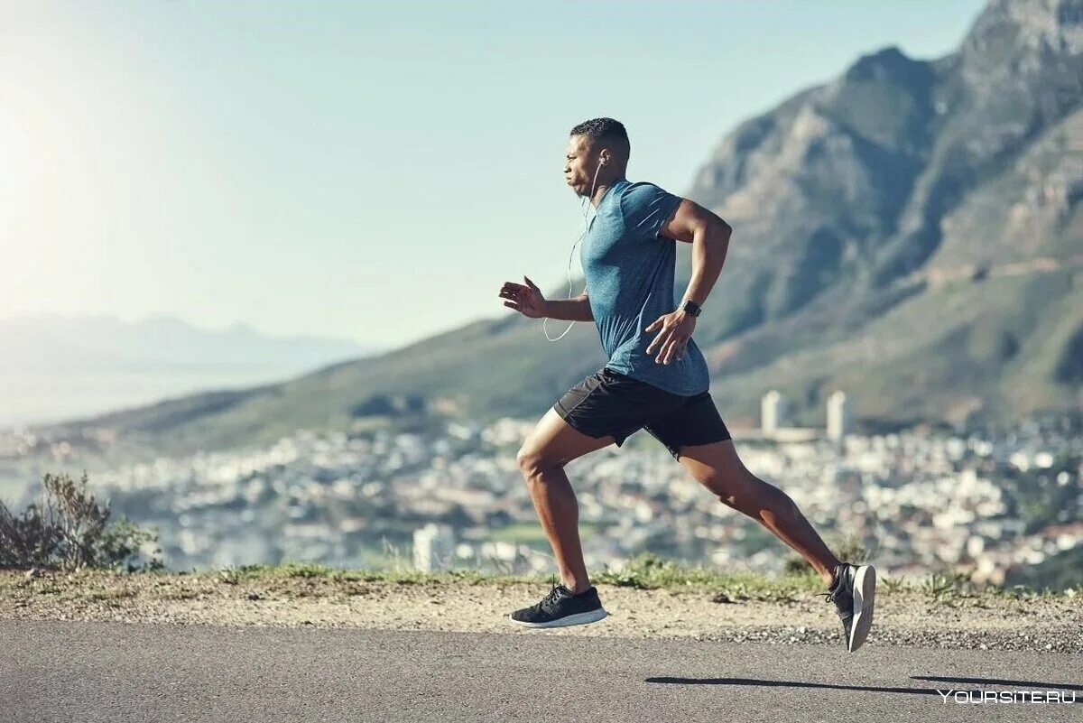 You often do sport. Спортсмен бежит. Бегущий человек. Мужчина бежит.