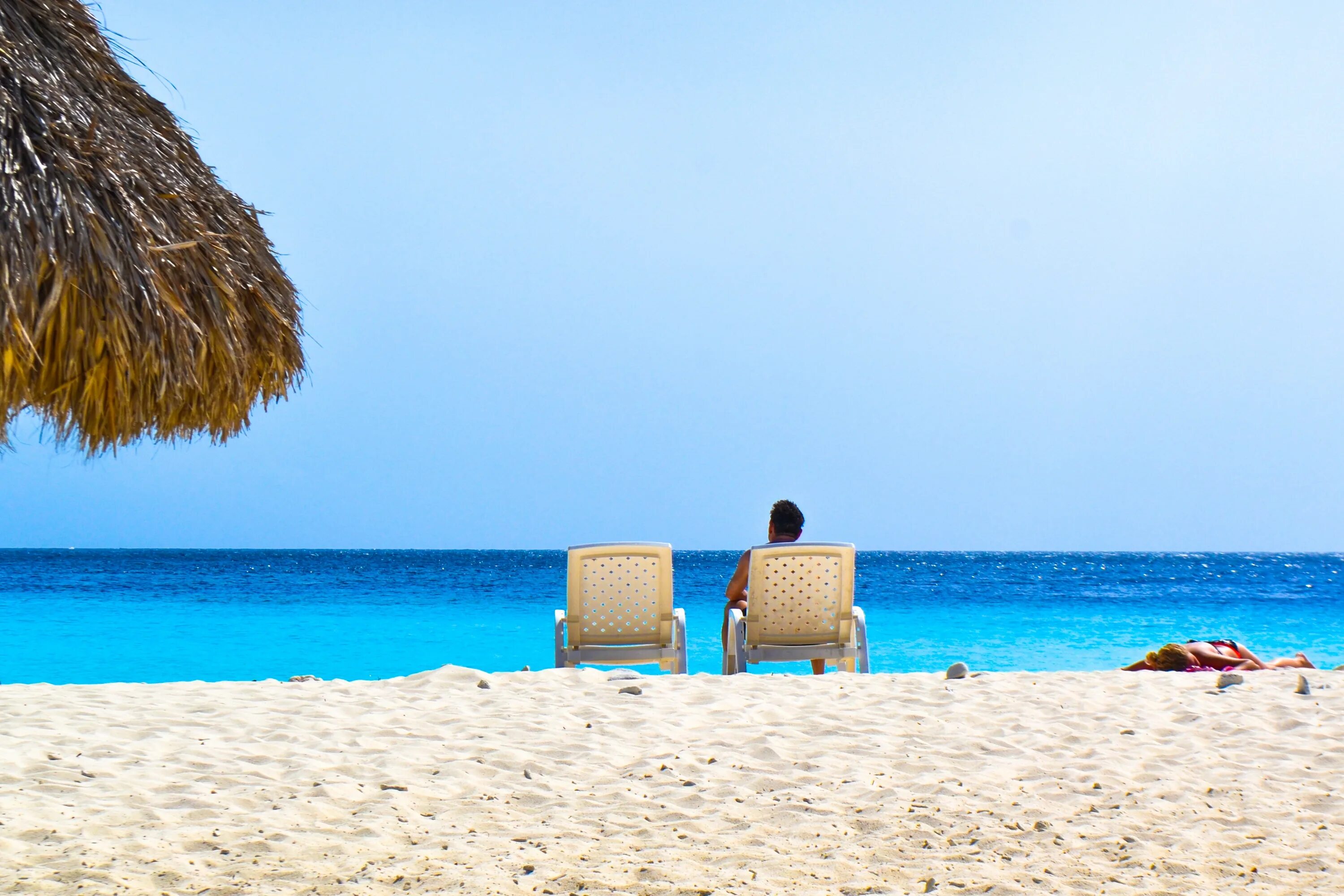 Кресло на море. Sand Beach. Море раннее бронирование. Sitting on a Beach Chair. Море туров отзывы