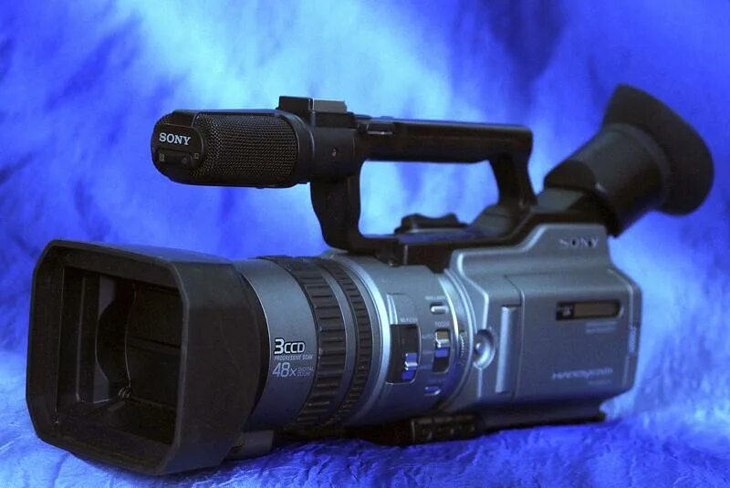 Sony 2100. Sony vx 55. Sony 2100. Sony vx2100. Сони 2100 видеокамера с оператором.
