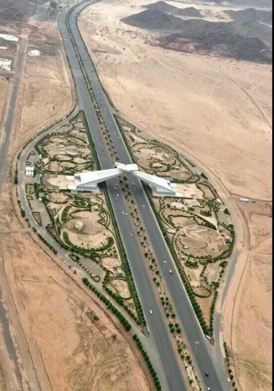Дорога в мекку. Саудовская Аравия ворота в Мекку. Mecca Gate Джидда. Мекка ворота Коран.