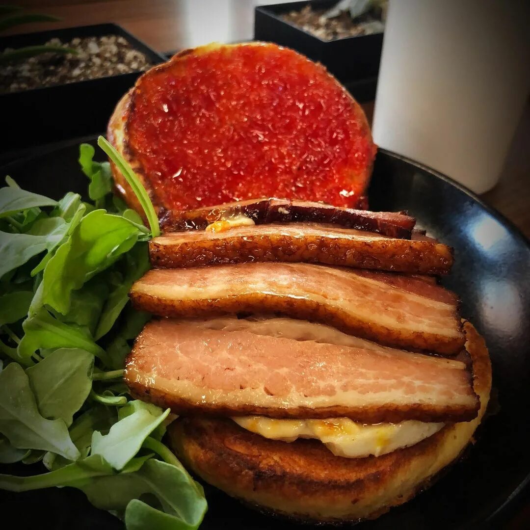 Skipping meals. сэндвич с яйцом. I eat eats sandwiches for breakfast. I eat eats sandwiches for breakfast. Portion of food.