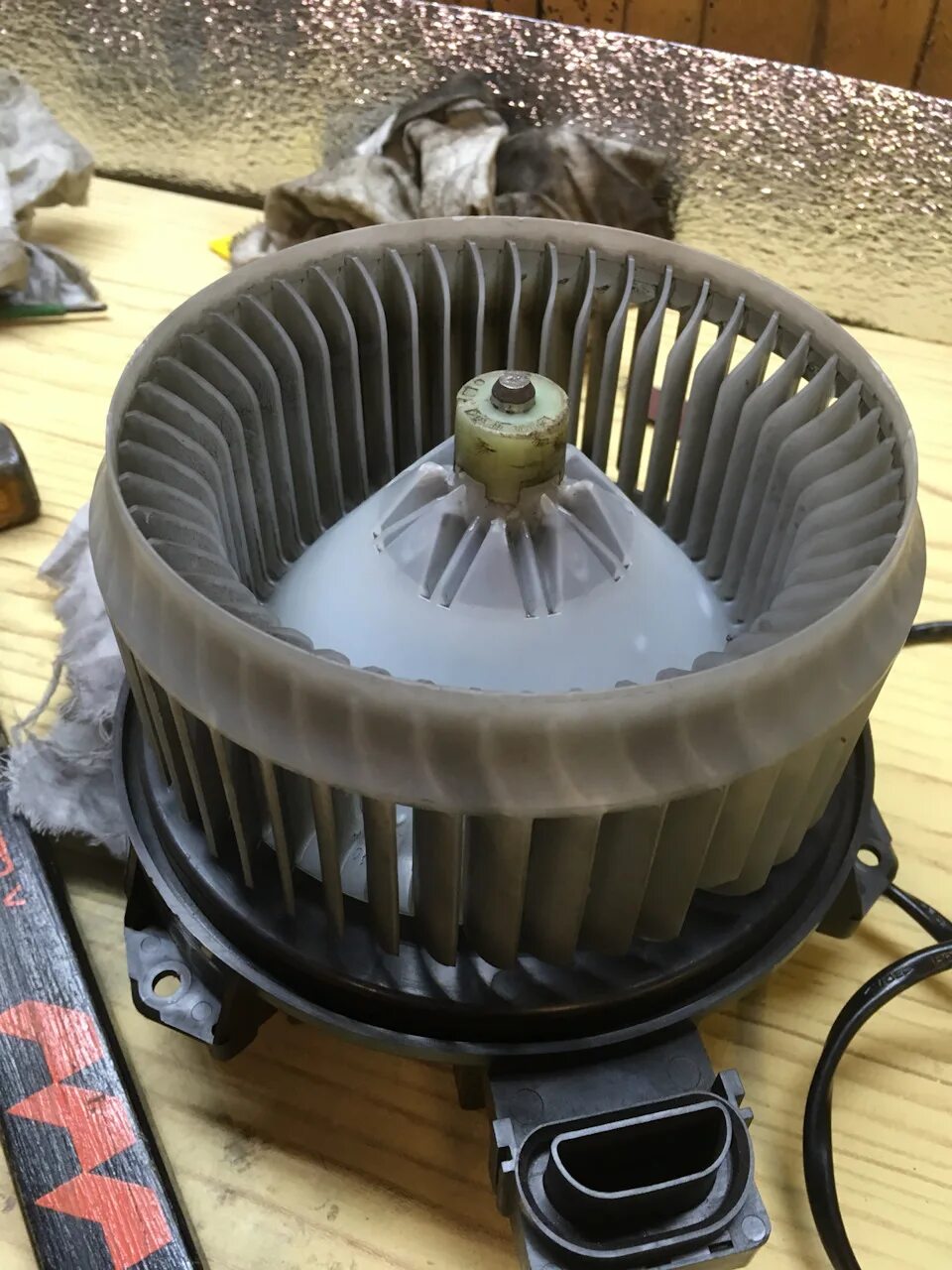 Xc70 volvo вентилятор отопителя. Печка камри 40. Мотор печки на додж калибр drive2. Siemens 5lsh-19805-aa 05-11-04 a1 'моторчик печки запчасти щётки. Печка мондео 5.