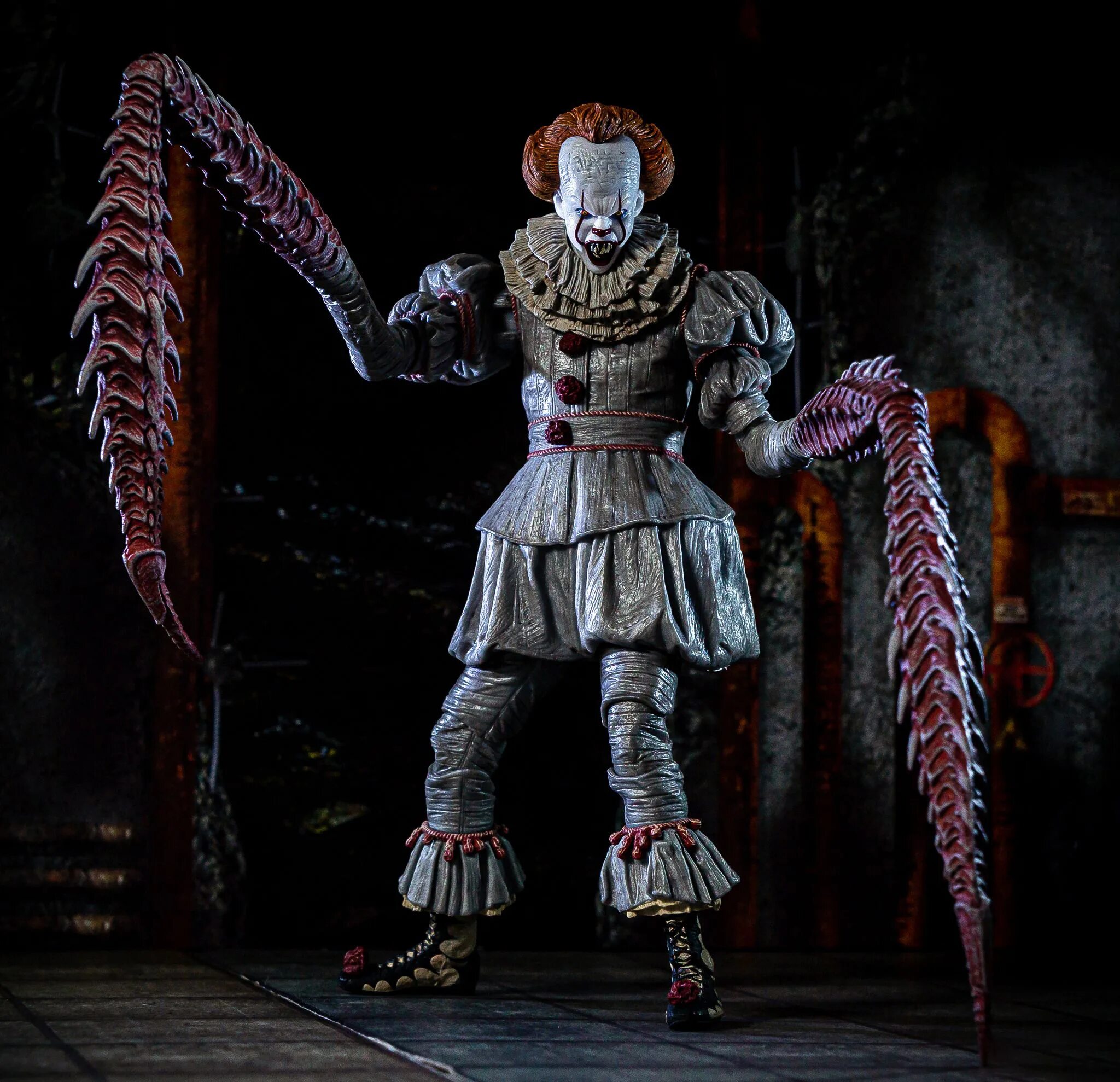 Танцующий пеннивайз игрушка. Фигурка пеннивайза neca it ultimate pennywise 2017. Dancing clown. Dancing clown. Клоун из истории игрушек.