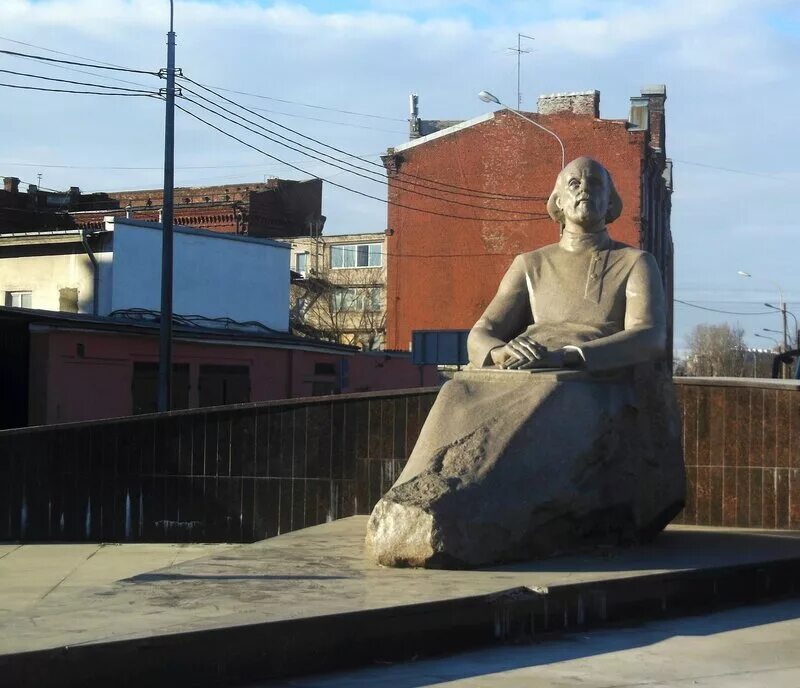 Памятник константину циолковскому (санкт-петербург). Памятник циолковскому на обводном канале. Памятник циолковскому спб. Памятник константину циолковскому (санкт-петербург). Циолковский константин эдуардович памятник.