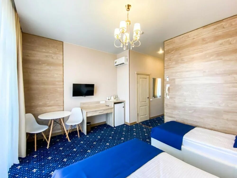 Отель львов во львове. Парк-отель плазма тульская область. Отель в москве плазма. Плазма номера. Отель плазма донской тульской области.