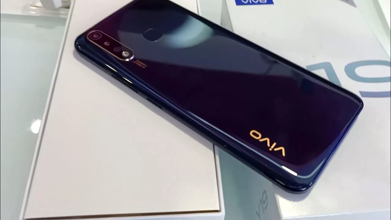 Vivo black. Виво у19. Телефон Виво 19. Vivo 1915. Huawei vivo 1915.