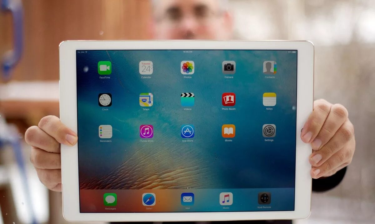 Можно ли планшет. IPAD Pro 12.9. IPAD Pro 12.9 2015. IPAD Pro 13 дюймов. IPAD Pro 2016.