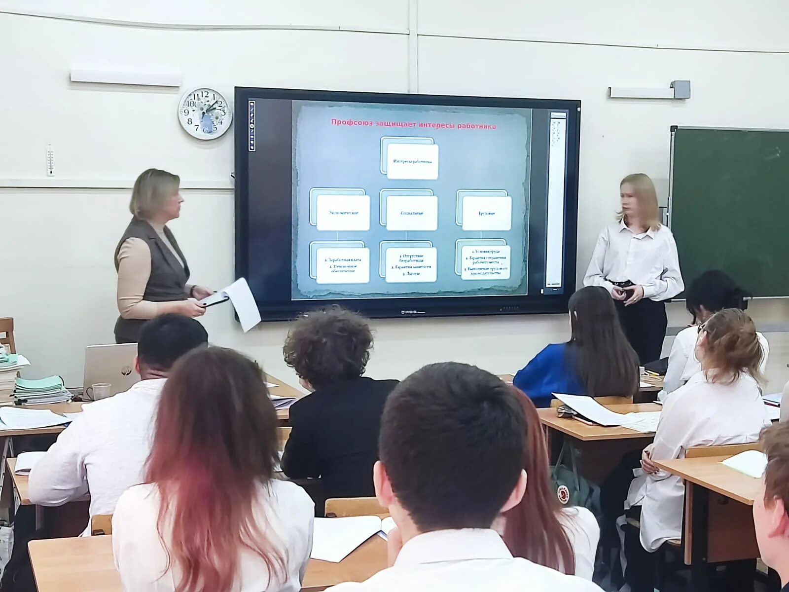 Школа п р поповича. Гбоу инженерно-техническая школа. инженерно-техническая школа им поповича. гбоу итш им поповича бывшая 684.
