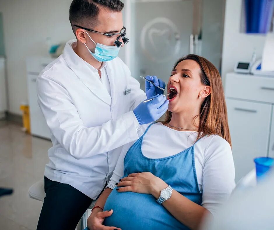 Можно беременным удалять зубы. Беременные в стоматологии. Стоматолог. Стоматология женщина.