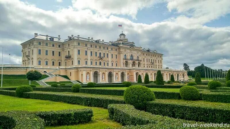 Поселок стрельна. Константиновский дворец Петергоф. Стрельна дворцово-парковый ансамбль. Стрельня дворец. Путин Стрельна Константиновский дворец.