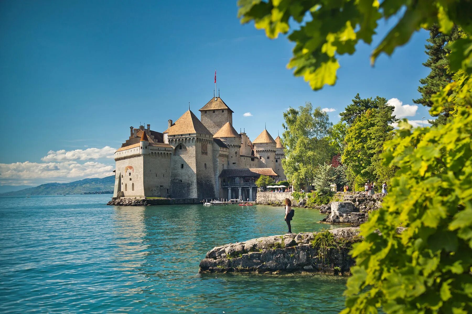 Шильонский замок швейцария. Город анси (annecy) франция. Шамони монблан летом горы. Женевское озеро женева. Франция со швейцарией.