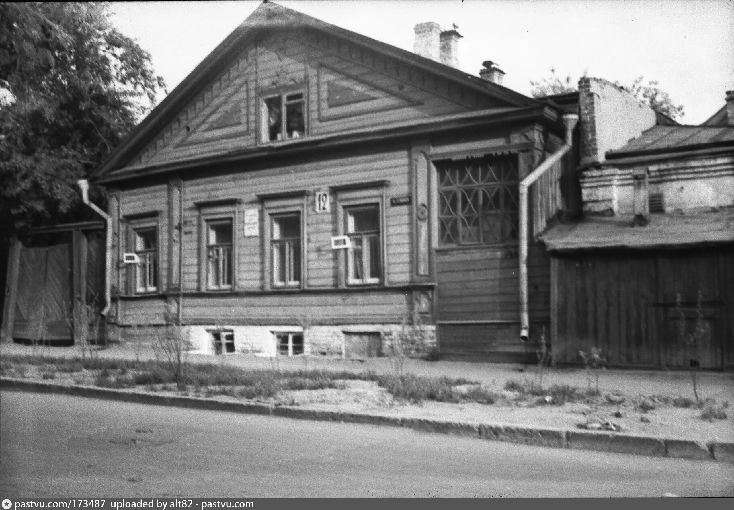 Нижний новгород ул м горького. Нижегородская 12 дом Горького. Нижний Новгород улица Нижегородская 12 дом Гузеевой. Дом Гузеевой Горький. Улица Горького 1967.