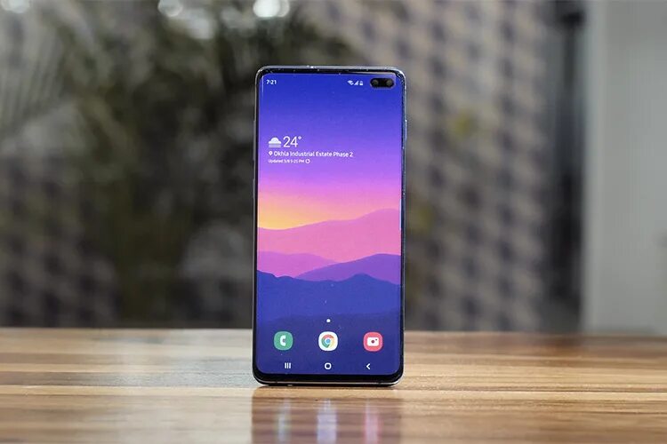 Galaxy s10 Plus. S10 Plus Review. Самсунг s10 Душанбе. Samsung Galaxy s10 Plus обзор. Samsung s10 обзор