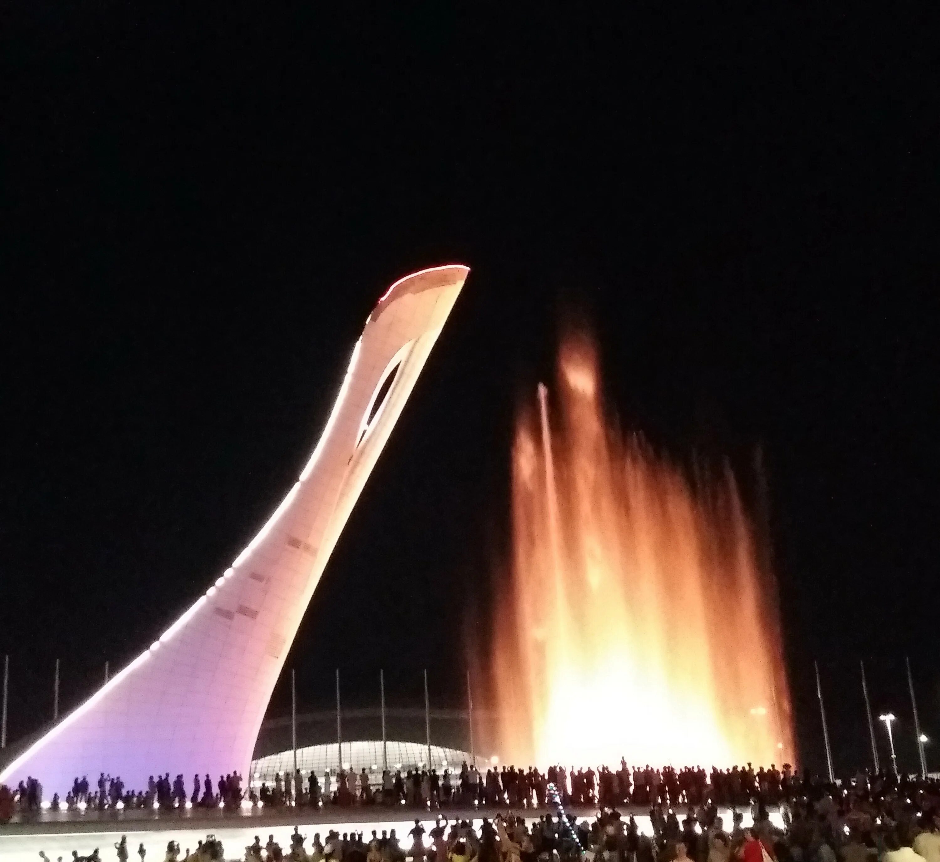 стадион фишт и факел жар-птица. олимпийский парк, посёлок городского типа сириус. олимпийского парка «сириус» (сочи),. сочи парк огонь олимпийский. адлер сириус поющий фонтан.