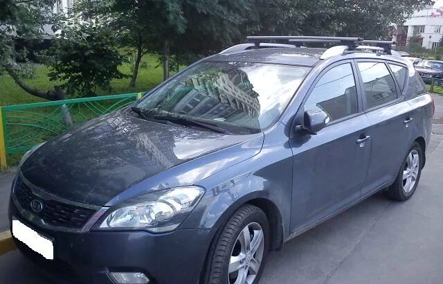 Багажник на крышу Киа СИД универсал 2011. Kia Ceed универсал с рейлингами. Киа СИД универсал 2010 багажник. Багажник на крышу Киа СИД 2008.