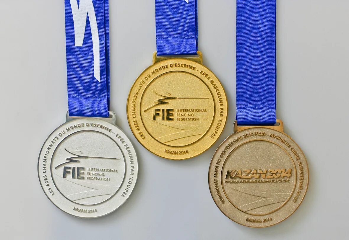 Medal отзывы. Медаль по фехтованию. Медали спортивные. Медаль чемпионата.