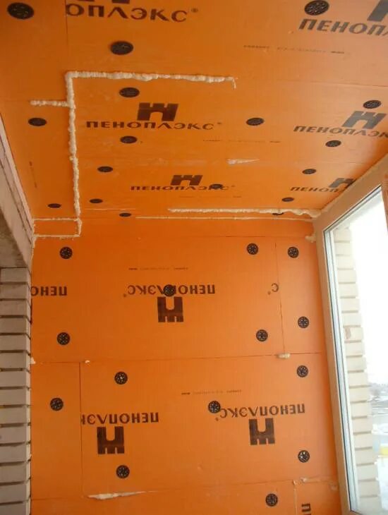 Крепление пеноплекса к стене. На что крепить пеноплекс к стене. Теплоизоляция стен изнутри пеноплексом. Крепёж для пеноплекса к бетону 50 мм. Крепление пеноплекса к бетону 100мм.