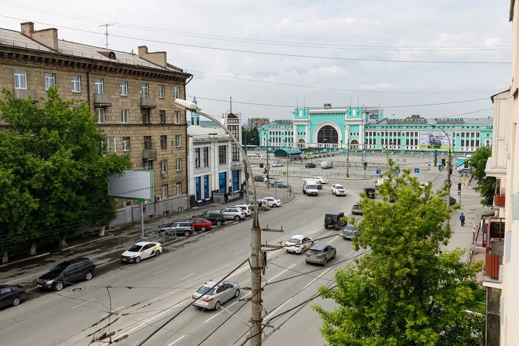 Дом новосибирск. СТД Новосибирск. Имперские здания Новосибирск. 100 Домов Новосибирск. Новосибирск улицы и дома.