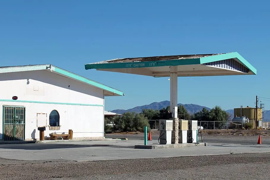 Невада АЗС. Заправка в Неваде. Заправка в пустыне. Gas Station Desert.