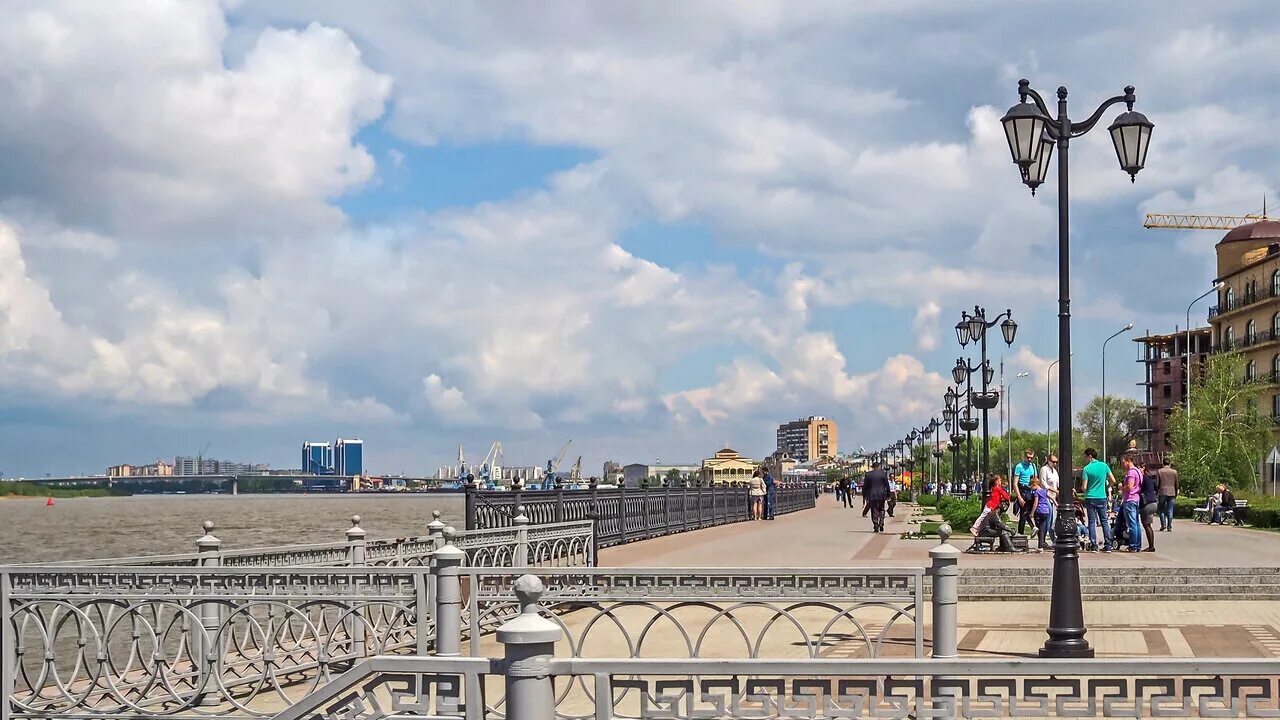 Астрахань - прогулка по набережной - Around the world - LiveJournal