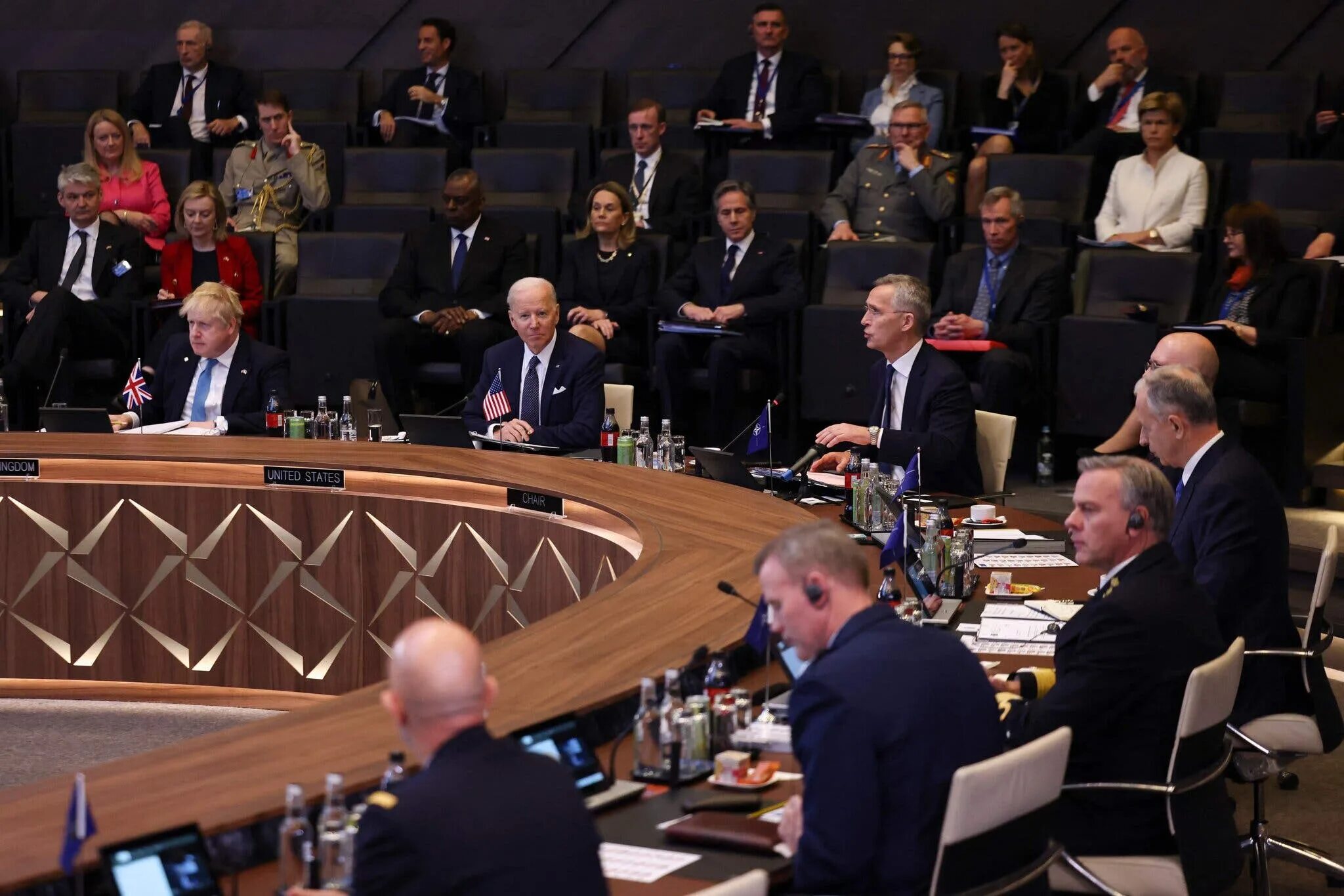 Макрон заявил о вводе войск нато. Саммит НАТО В Брюсселе Байден. Саммит НАТО 2022. Саммит НАТО В Брюсселе 2022.